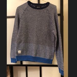 Native youth sweater size medium